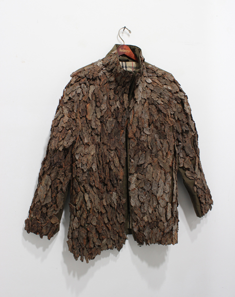 hugh hayden sculpture armor bark coat camoflauge burberry art